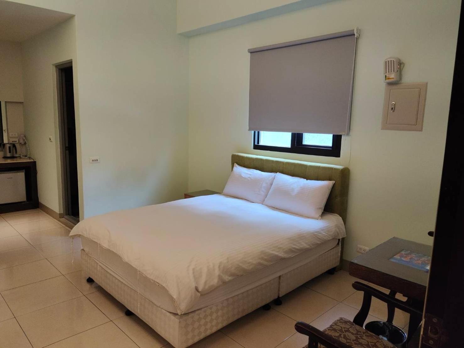 Xiao Songzi Station Maeda Elevator Guesthouse Hualien City Exterior photo
