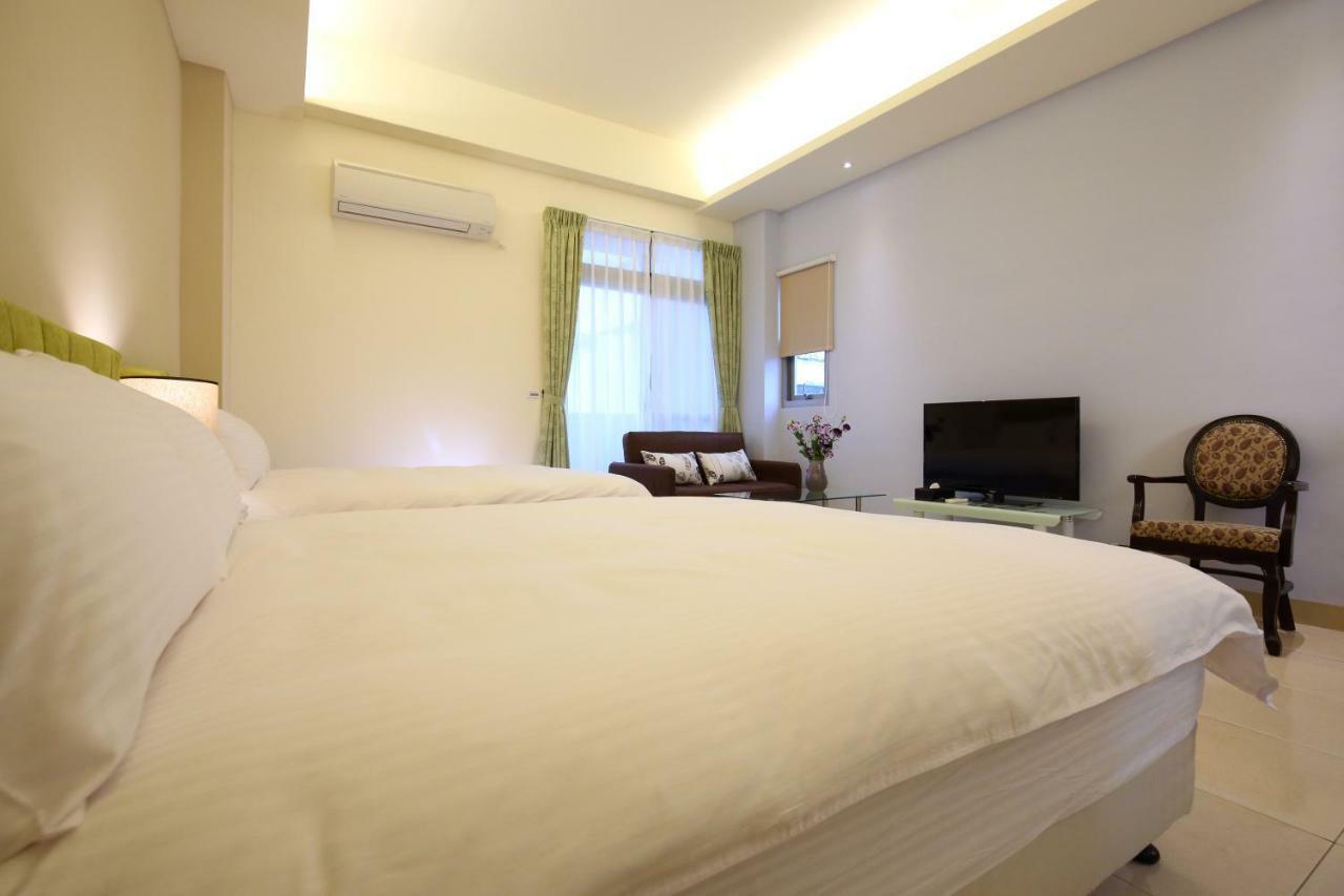 Xiao Songzi Station Maeda Elevator Guesthouse Hualien City Exterior photo