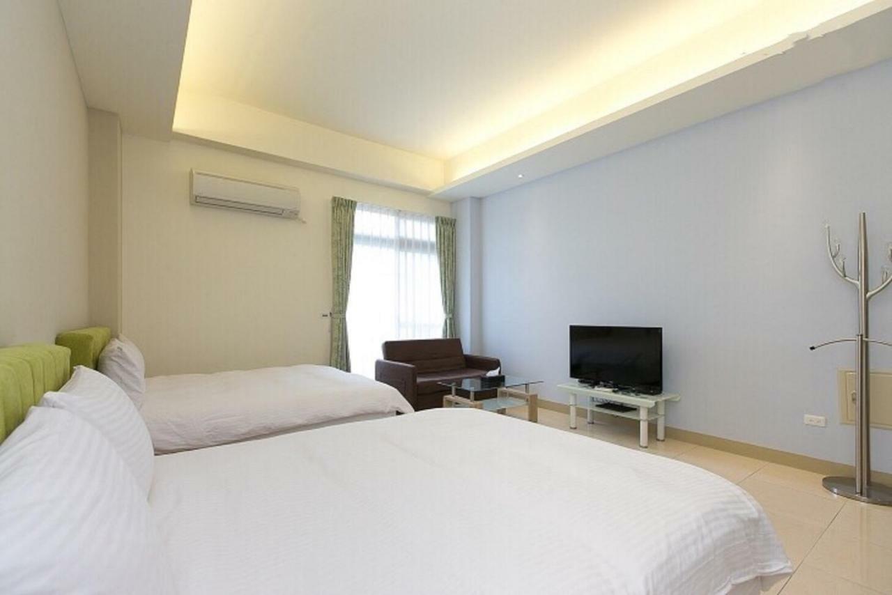 Xiao Songzi Station Maeda Elevator Guesthouse Hualien City Exterior photo